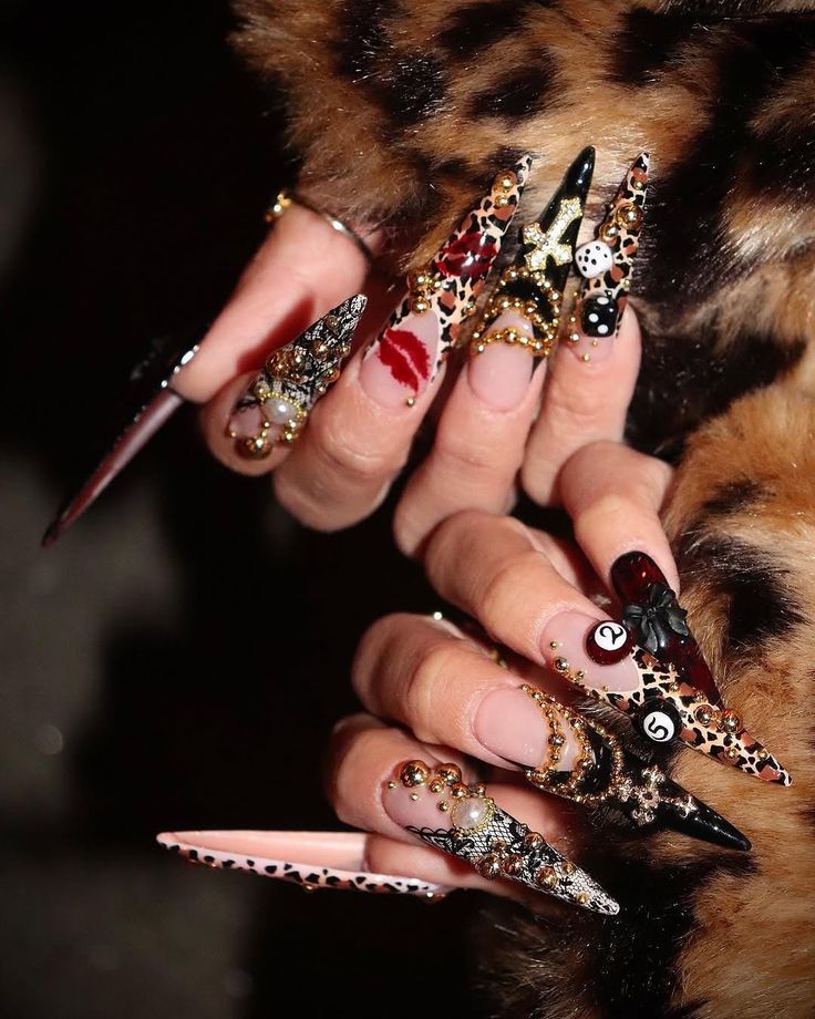 PRESS ON NAILS